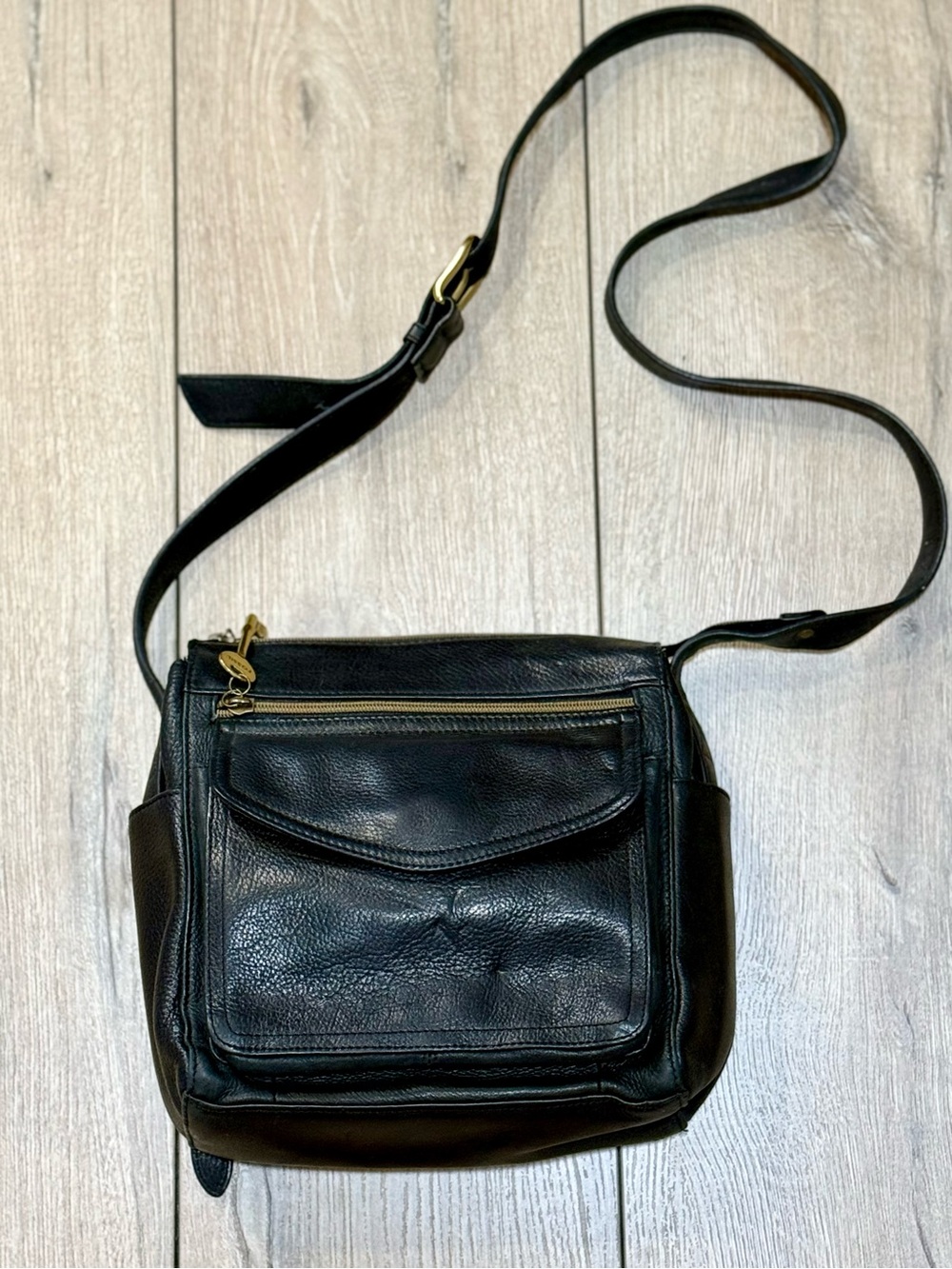 Vintage 1954 Black Fossil Pebbled Leather Crossbody Bag 75082 Key Charm - Picture 2 of 16